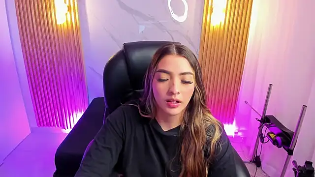 KYLIE JONES6 online show from 11.10.25