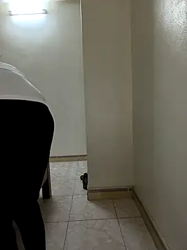 Snapshot of Ariana-Vy chatting on 11.08.25 Ariana-Vy online show from 11.08.25