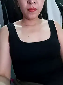 Ariana-Vy online show from 11.18.25