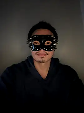 Snapshot of meme_n chatting on 11.04.25 meme n online show from 11.04.25