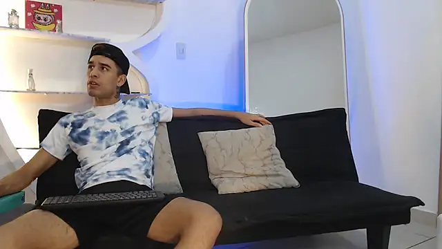 RED EMPIRE online show from 10.19.25