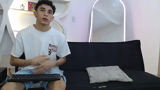 RED EMPIRE online show from 11.06.25