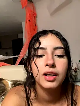 Snapshot of RosseMelody chatting on 10.23.25 RosseMelody online show from 10.23.25