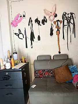 angierot2025 online show from 12.04.25