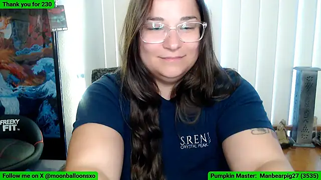 Snapshot of MoonBalloons chatting on 10.01.25 MoonBalloons online show from 10.01.25