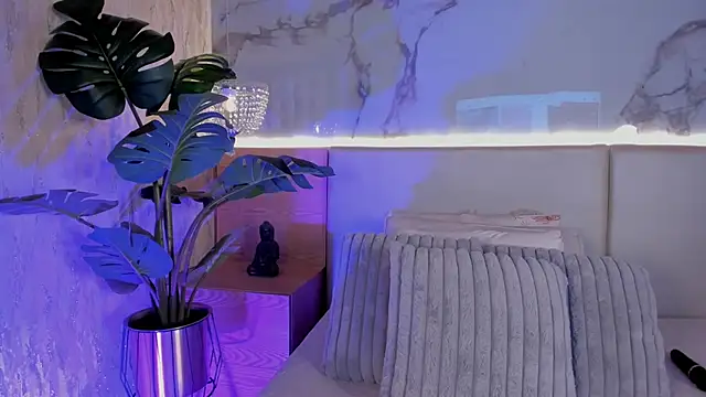 ValSmith  online show from 11.28.25