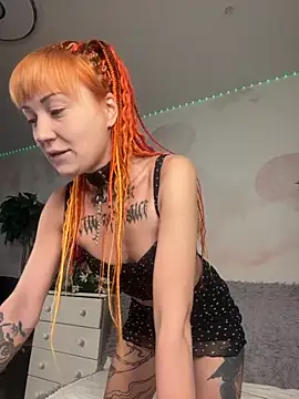 Snapshot of Lets_Fun chatting on 09.26.25 Lets Fun online show from 09.26.25