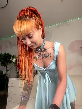 Snapshot of Lets_Fun chatting on 10.07.25 Lets Fun online show from 10.07.25