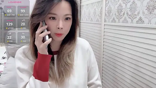 Snapshot of Holiland chatting on 11.11.25 Holiland online show from 11.11.25