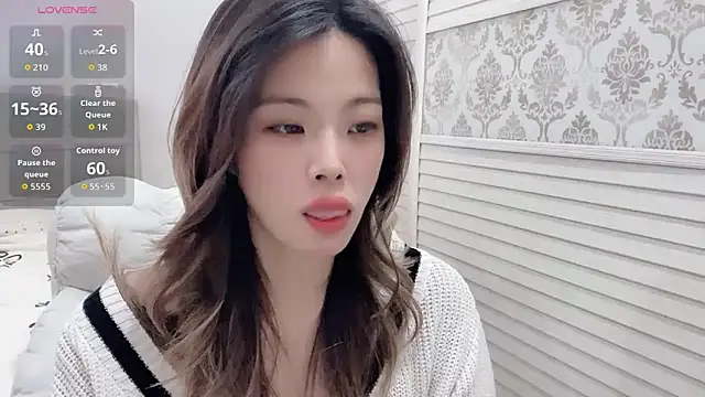 Snapshot of Holiland chatting on 11.12.25 Holiland online show from 11.12.25