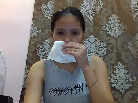 Snapshot of sweetcherry23 chatting on 10.08.25 sweetcherry23 online show from 10.08.25