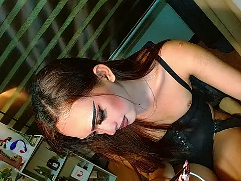 Queen yasii 88 online show from 04.15.26