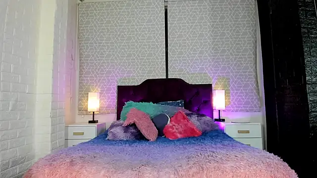 Snapshot of Zamara_Kleii chatting on 10.03.25 Zamara Kleii online show from 10.03.25