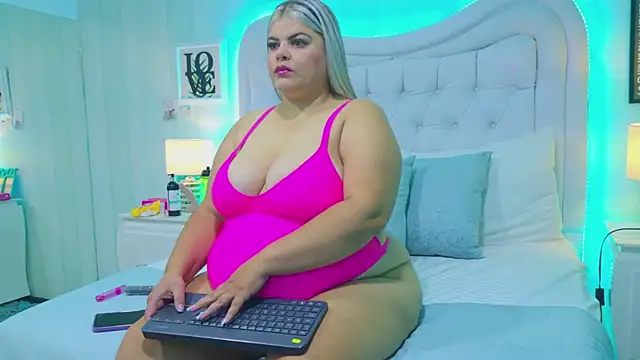 KiimBrooks online show from 09.11.25