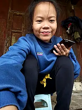 Snapshot of Rioo122 chatting on 10.31.25 Rioo122 online show from 10.31.25