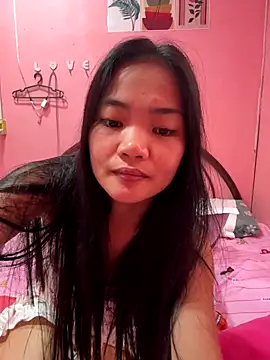 Snapshot of princess_janine chatting on 10.10.25 princess janine online show from 10.10.25