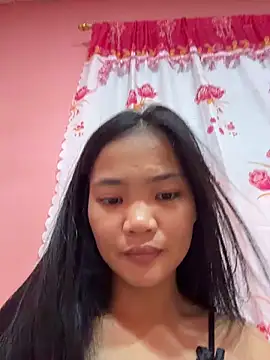 Snapshot of princess_janine chatting on 10.24.25 princess janine online show from 10.24.25