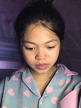 Snapshot of Thy00__ chatting on 09.27.25 Thy00 online show from 09.27.25