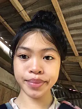 Snapshot of Thy00__ chatting on 10.06.25 Thy00 online show from 10.06.25