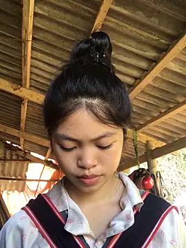 Snapshot of Thy00__ chatting on 10.09.25 Thy00 online show from 10.09.25