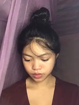 Snapshot of Thy00__ chatting on 10.10.25 Thy00 online show from 10.10.25