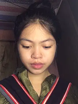 Snapshot of Thy00__ chatting on 10.14.25 Thy00 online show from 10.14.25