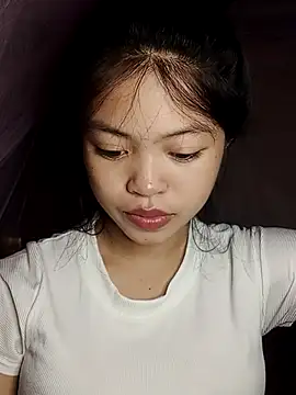 Snapshot of Thy00__ chatting on 10.16.25 Thy00 online show from 10.16.25