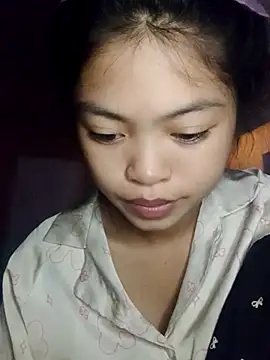 Snapshot of Thy00__ chatting on 10.18.25 Thy00 online show from 10.18.25