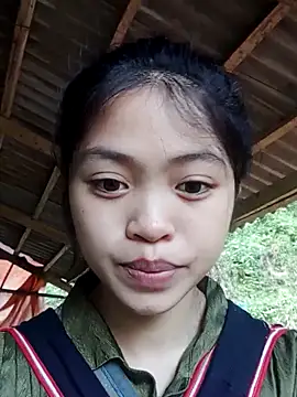 Snapshot of Thy00__ chatting on 10.28.25 Thy00 online show from 10.28.25