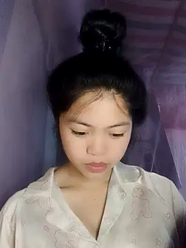 Snapshot of Thy00__ chatting on 11.05.25 Thy00 online show from 11.05.25