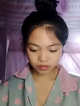 Snapshot of Thy00__ chatting on 11.08.25 Thy00 online show from 11.08.25