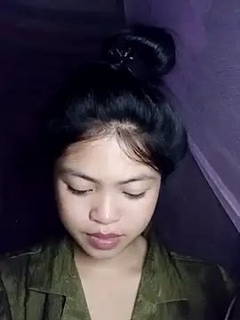 Snapshot of Thy00__ chatting on 11.10.25 Thy00 online show from 11.10.25