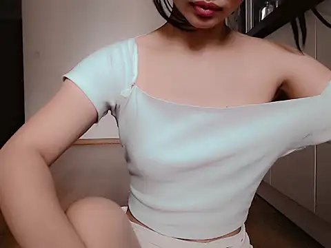 Snapshot of Tea_Mei chatting on 10.12.25 Tea Mei online show from 10.12.25