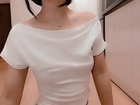 Snapshot of Tea_Mei chatting on 11.01.25 Tea Mei online show from 11.01.25