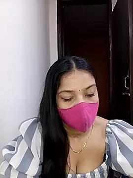 Snapshot of Cute_Rakhi8 chatting on 05.28.26 Cute Rakhi8 online show from 05.28.26