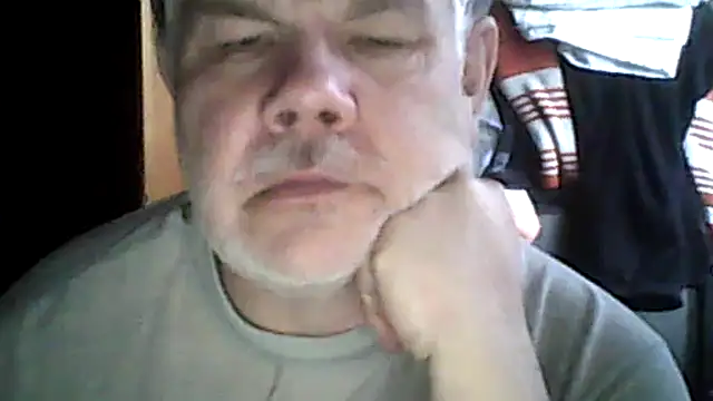 Snapshot of A1B3- chatting on 03.29.26 A1B3- online show from 03.29.26