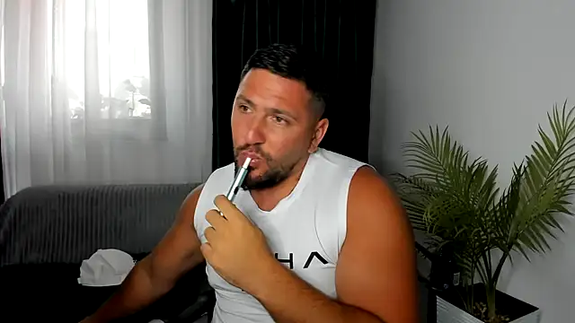 Snapshot of Gold_Alpha_Boy chatting on 08.05.26 Gold Alpha Boy online show from 08.05.26