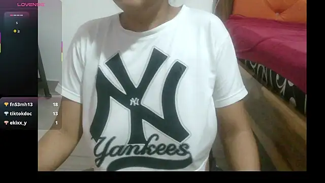 Snapshot of Lawuaifu1 chatting on 11.02.25 Lawuaifu1 online show from 11.02.25