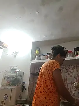 Snapshot of ISHANI-SINGH chatting on 10.30.25 ISHANI-SINGH online show from 10.30.25