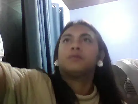 Snapshot of Asian_ashley04 chatting on 07.22.26 Asian ashley04 online show from 07.22.26