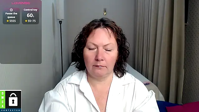 milf hornys online show from 09.28.25