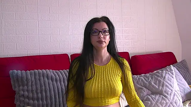 Snapshot of OpheliaZainne chatting on 02.04.26 OpheliaZainne online show from 02.04.26