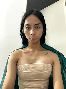 AlmiraFhaye online show from 10.13.25