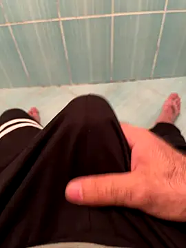 Snapshot of Cruel00 chatting on 10.30.25 Cruel00 online show from 10.30.25