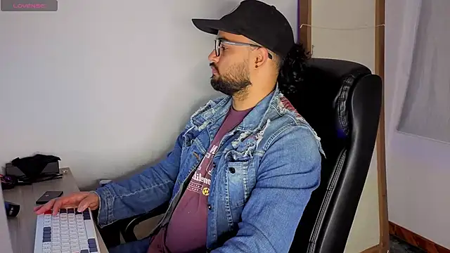 Ernesto-Rodriguez82 online show from 10.10.25