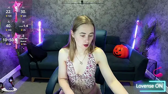 Sun Kitty  online show from 11.03.25