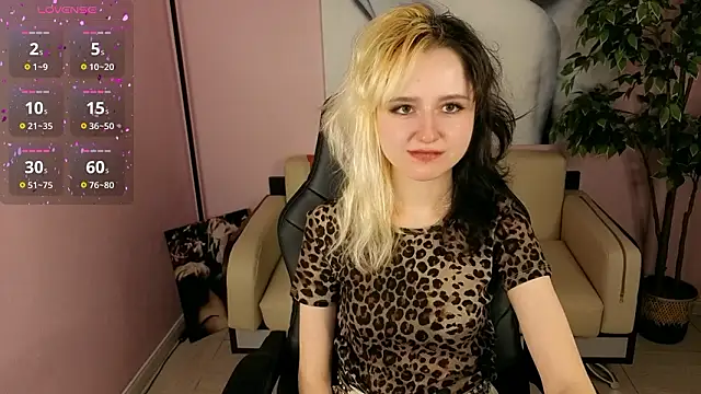 girl next doorr online show from 03.06.26