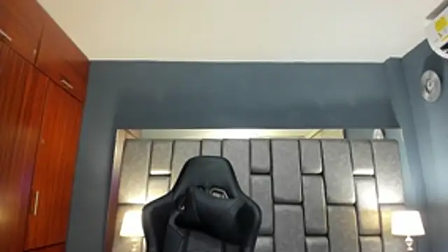 Cata Joness online show from 10.29.25