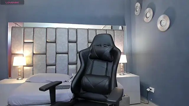 Cata Joness online show from 10.30.25