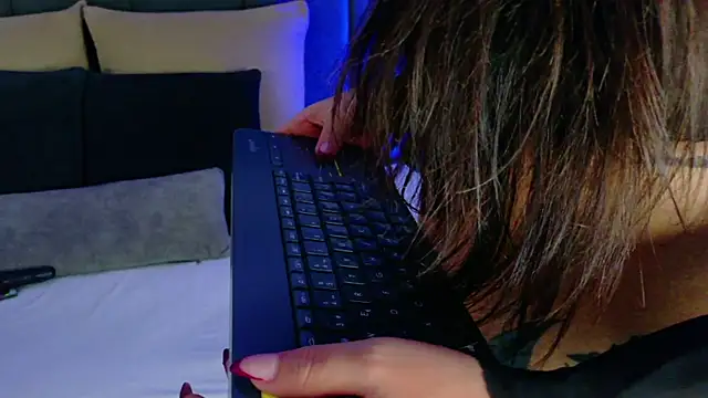 Snapshot of Adaa_Stone chatting on 11.08.25 Adaa Stone online show from 11.08.25